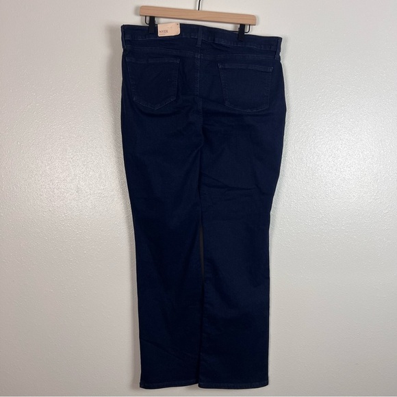 NWT NYDJ Barbra Bootcut Jeans - Picture 2 of 12